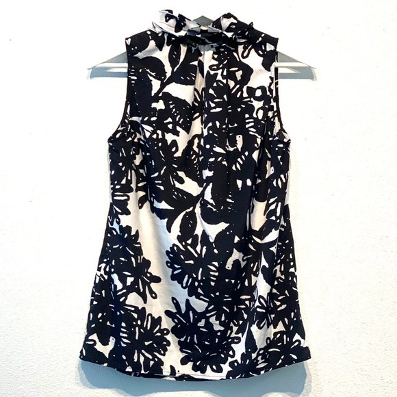 Outback Red by The Limited Black and White Sleeveless Print Blouse Top - Picture 4 of 6